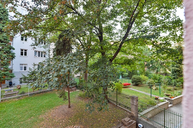 Na Jezerce, Nusle - Praha 4 | Pronájem, Byt 2+kk, 55 m²