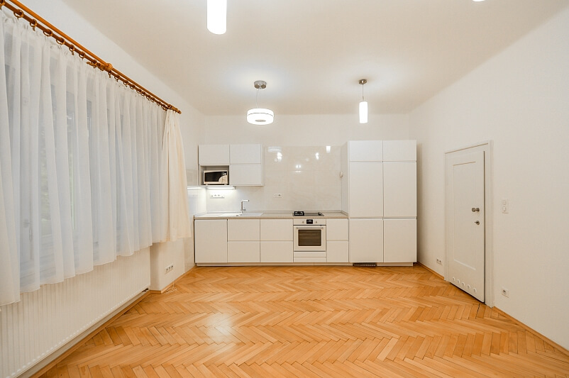 Na Jezerce, Nusle - Prague 4 | Rent, Apartment One-bedroom (2+kk), 55 m²