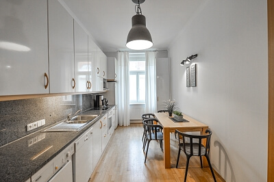 Malá Štěpánská, Nové Město - Praha 2 | Pronájem, Byt 2+1, 84 m²