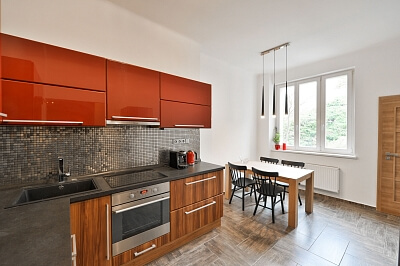 Hradešínská, Vinohrady - Praha 10 | Pronájem, Byt 2+1, 95 m²