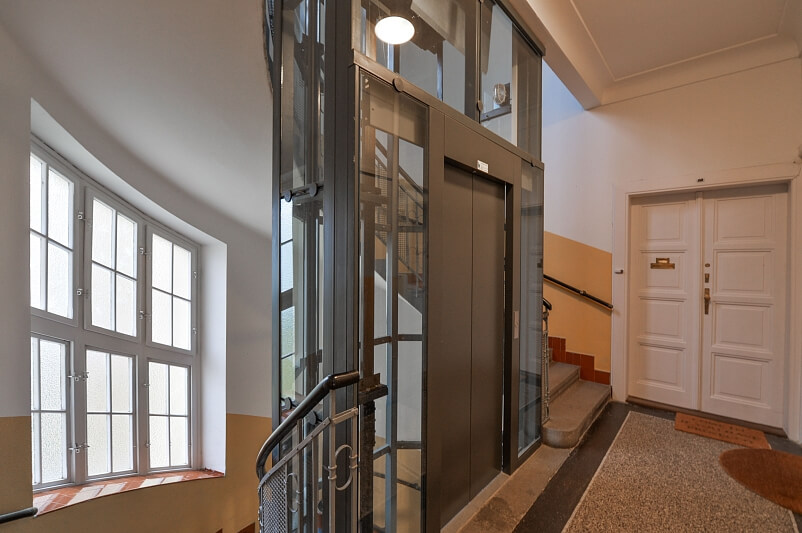 Verdunská, Bubeneč - Prague 6 | Rent, Apartment Two-bedroom (3+kk), 90 m²