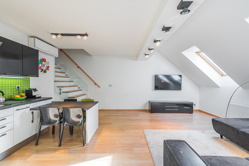 Ortenovo náměstí, Holešovice - Prague 7 | Sale, Apartment Two-bedroom (3+kk), 84 m²