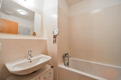 Nuselská, Nusle - Prague 4 | Rent, Apartment One-bedroom (2+kk), 66 m²