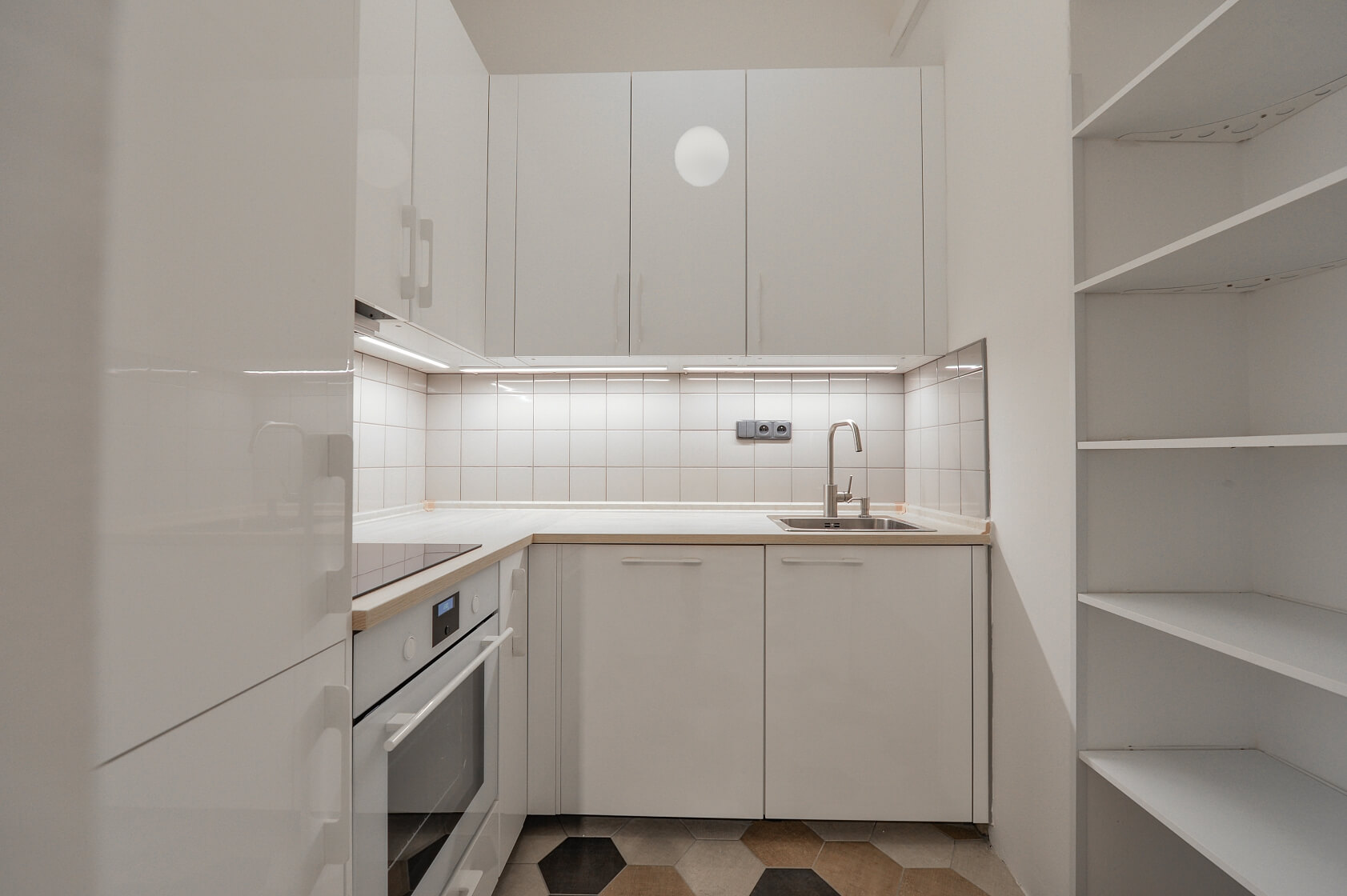 Petrohradská, Vršovice - Prague 10 | Rent, Apartment Two-bedroom (3+kk), 81 m²