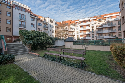 Slavníkova, Břevnov - Prague 6 | Rent, Apartment One-bedroom (2+kk), 60 m²