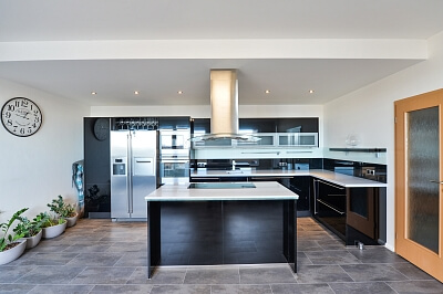 Kryšpínova, Dolní Měcholupy - Prague 10 | Sale, Apartment Three-bedroom (4+kk), 128 m²