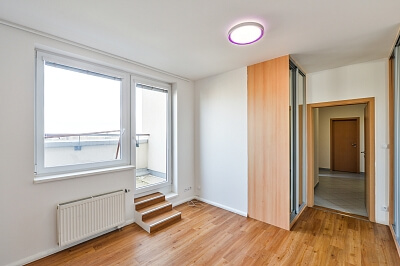Kryšpínova, Dolní Měcholupy - Prague 10 | Sale, Apartment Three-bedroom (4+kk), 128 m²