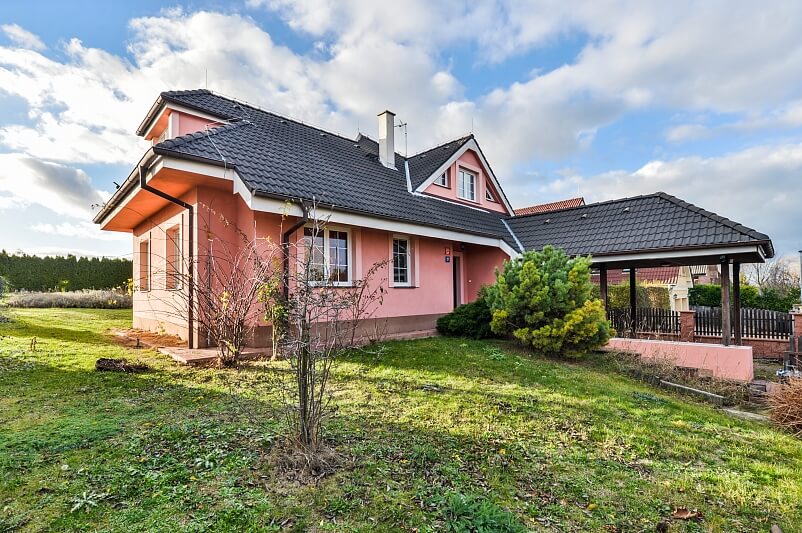 U Strouhy, Čakovice - Prague 9 | Sale, House Four-bedroom (5+kk), 276 m²
