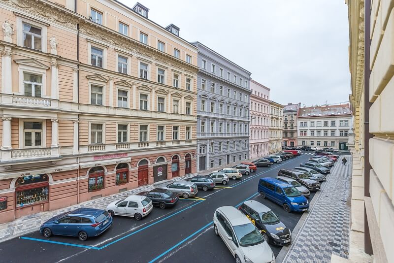 V Lesíčku, Smíchov - Prague 5 | Rent, Apartment One-bedroom (2+kk), 75 m²