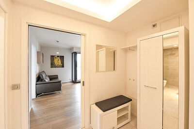 Menclova, Libeň - Prague 8 | Rent, Apartment One-bedroom (2+kk), 57 m²