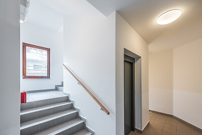 Jeřabinová, Smíchov - Prague 5 | Sale, Apartment One-bedroom (2+kk), 64 m²