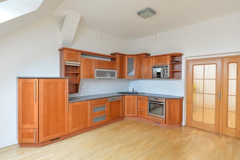 náměstí Jiřího z Poděbrad, Vinohrady - Prague 3 | Rent, Apartment Two-bedroom (3+kk), 125 m²