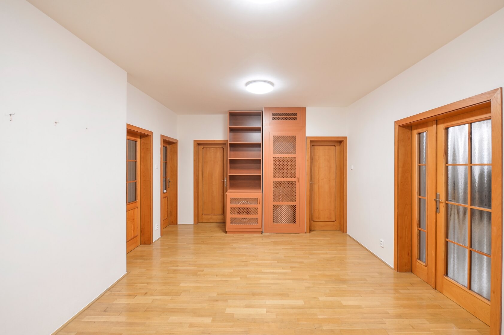 náměstí Jiřího z Poděbrad, Vinohrady - Prague 3 | Rent, Apartment Two-bedroom (3+kk), 125 m²