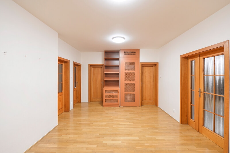 náměstí Jiřího z Poděbrad, Vinohrady - Prague 3 | Rent, Apartment Two-bedroom (3+kk), 125 m²