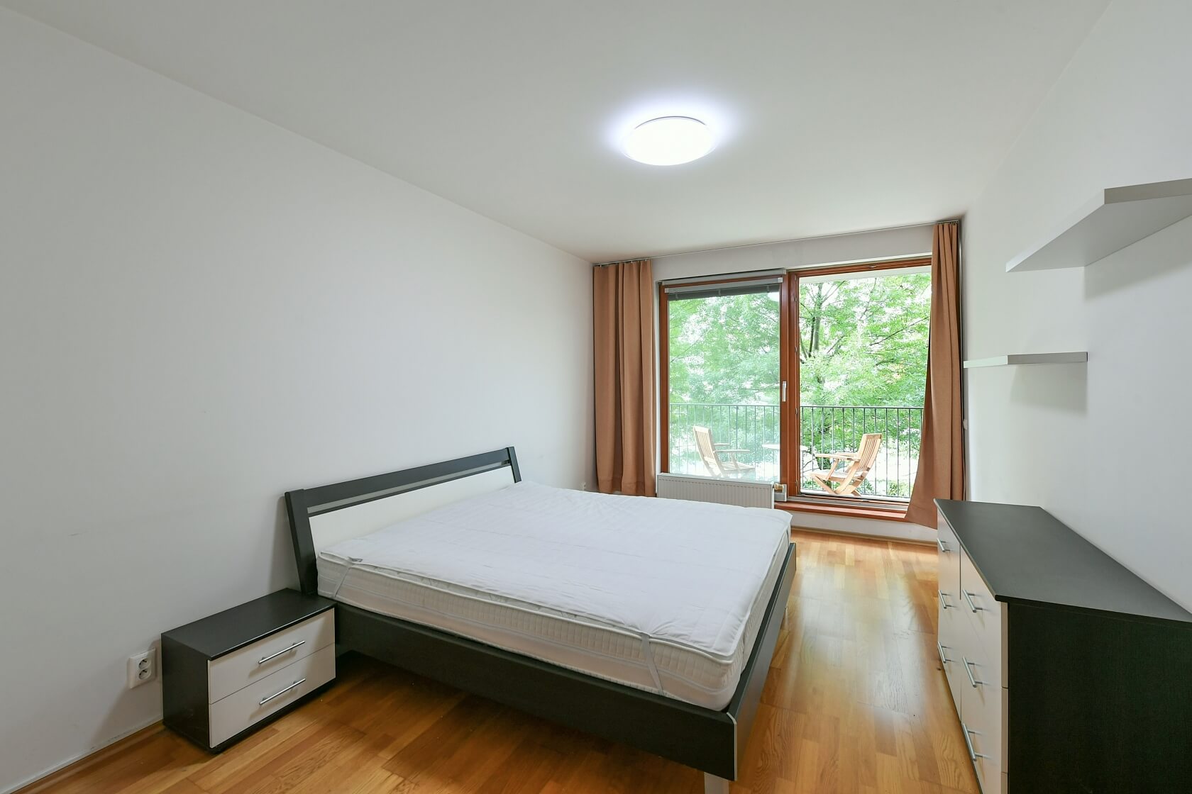 Varhulíkové, Holešovice - Praha 7 | Pronájem, Byt 2+kk, 82 m²