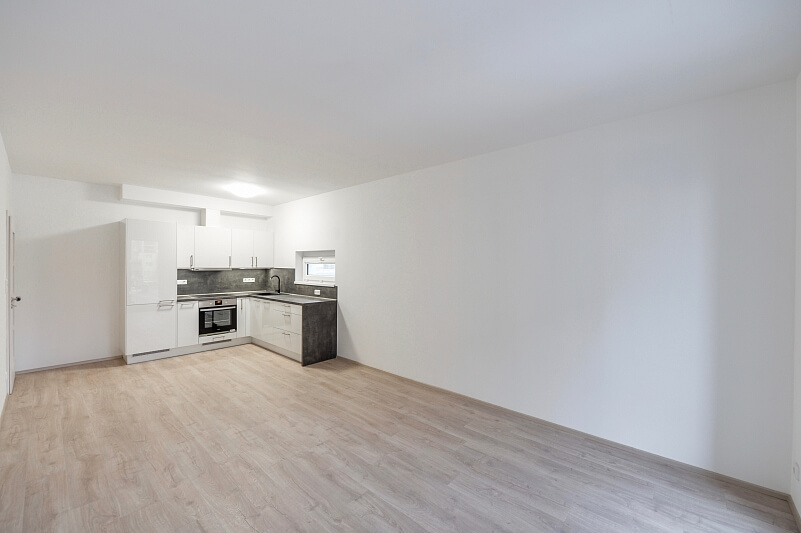 Makedonská, Střížkov - Prague 9 | Rent, Apartment One-bedroom (2+kk), 63 m²