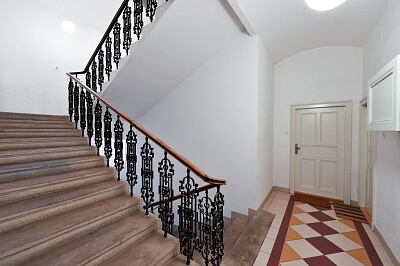 Na Hrádku, Nové Město - Prague 2 | Rent, Apartment One-bedroom (2+1), 60 m²