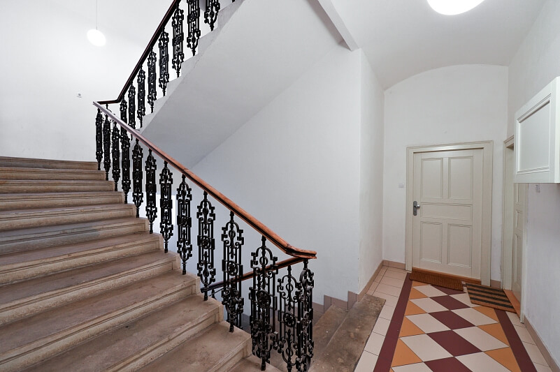 Na Hrádku, Nové Město - Prague 2 | Rent, Apartment One-bedroom (2+1), 60 m²