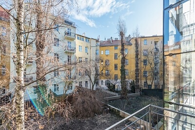 Březinova, Karlín - Prague 8 | Rent, Apartment One-bedroom (2+kk), 42 m²