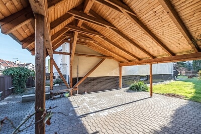 Krajanská, Újezd - Prague 4 | Rent, House, 350 m²