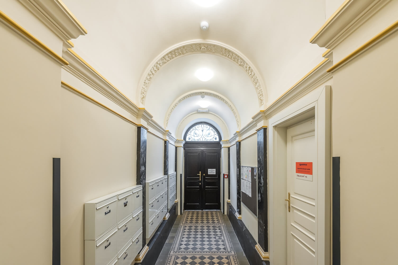 Trojická, Nové Město - Praha 2 | Pronájem, Byt 2+kk, 45 m²