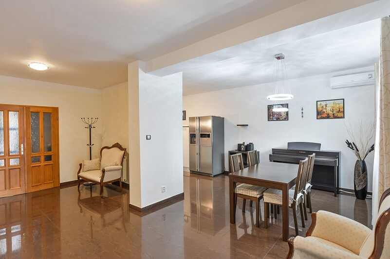 Horoměřice - Praha-západ | Rent, House Four-bedroom (5+1), 240 m²