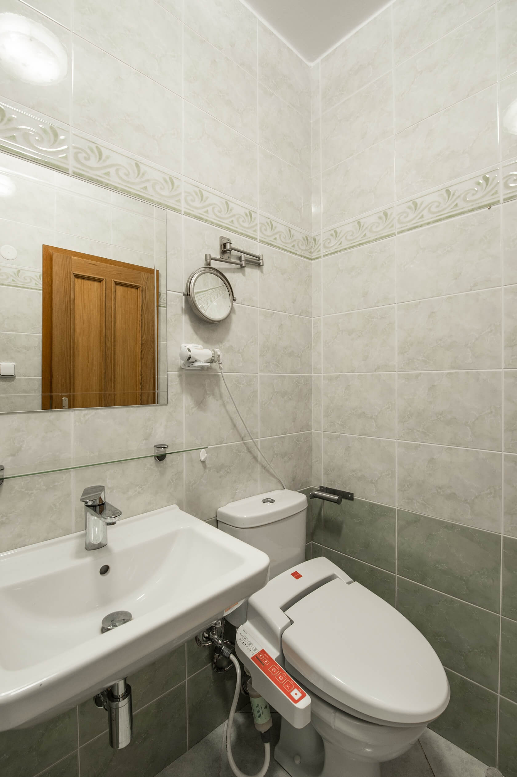 Horoměřice - Praha-západ | Pronájem, Rodinný dům 5+1, 240 m²