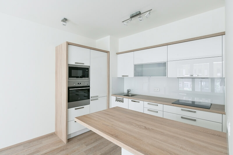 U Mlýnského kanálu, Karlín - Prague 8 | Rent, Apartment One-bedroom (2+kk), 51 m²