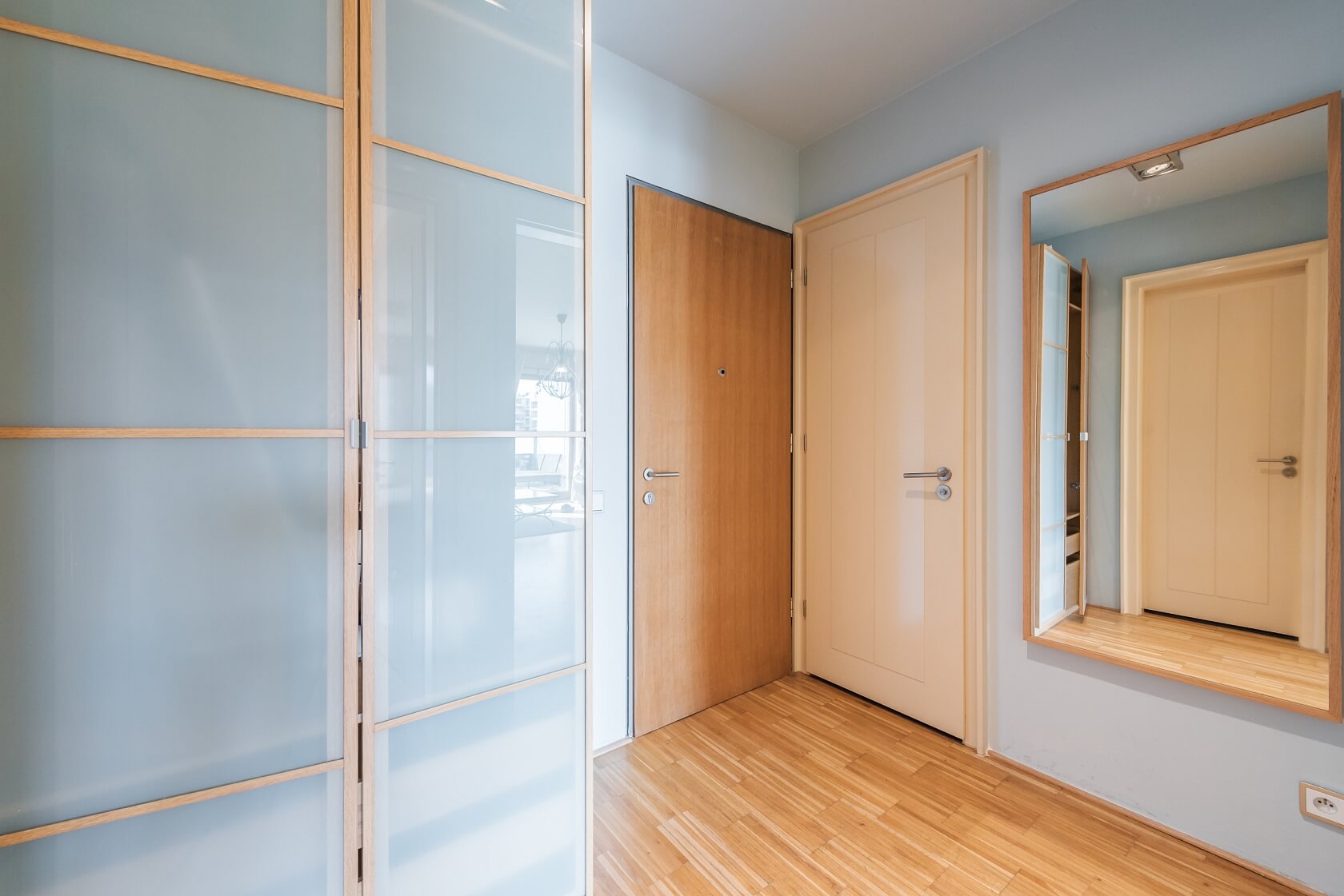 Rohanské nábřeží, Karlín - Prague 8 | Rent, Apartment One-bedroom (2+kk), 67 m²