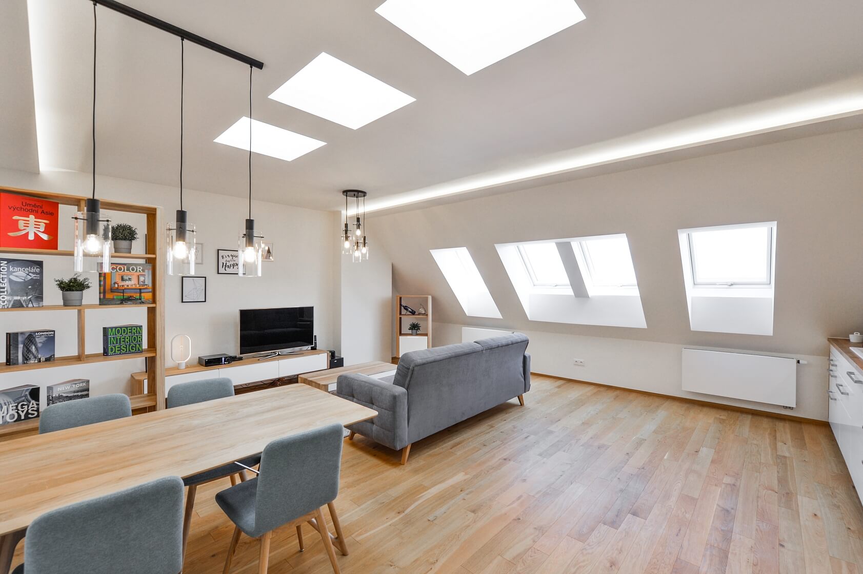 Radhošťská, Žižkov - Prague 3 | Rent, Apartment One-bedroom (2+kk), 88 m²