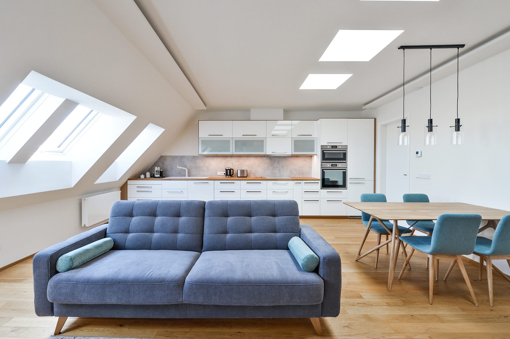 Radhošťská, Žižkov - Prague 3 | Rent, Apartment One-bedroom (2+kk), 88 m²