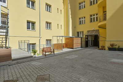 Radhošťská, Žižkov - Prague 3 | Rent, Apartment One-bedroom (2+kk), 88 m²