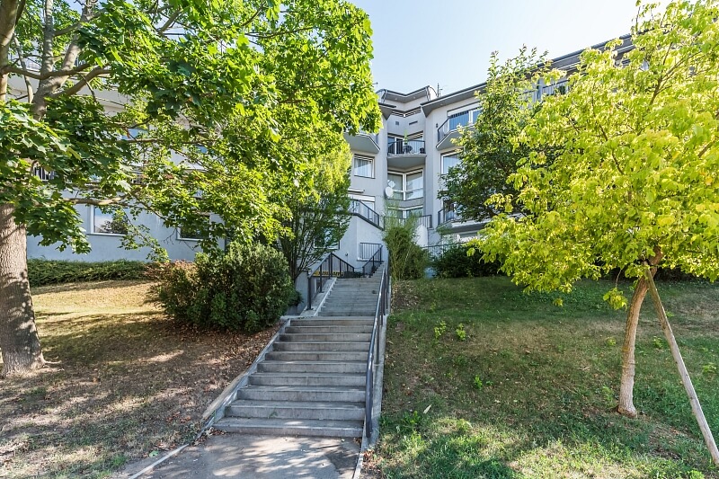 Libínská, Smíchov - Prague 5 | Sale, Apartment Three-bedroom (4+1), 127 m²