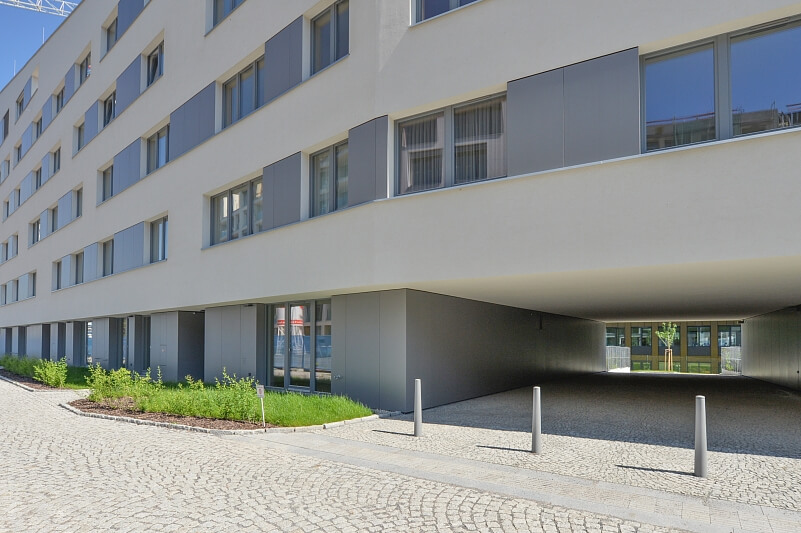 U Mlýnského kanálu, Karlín - Prague 8 | Rent, Apartment Two-bedroom (3+kk), 85 m²