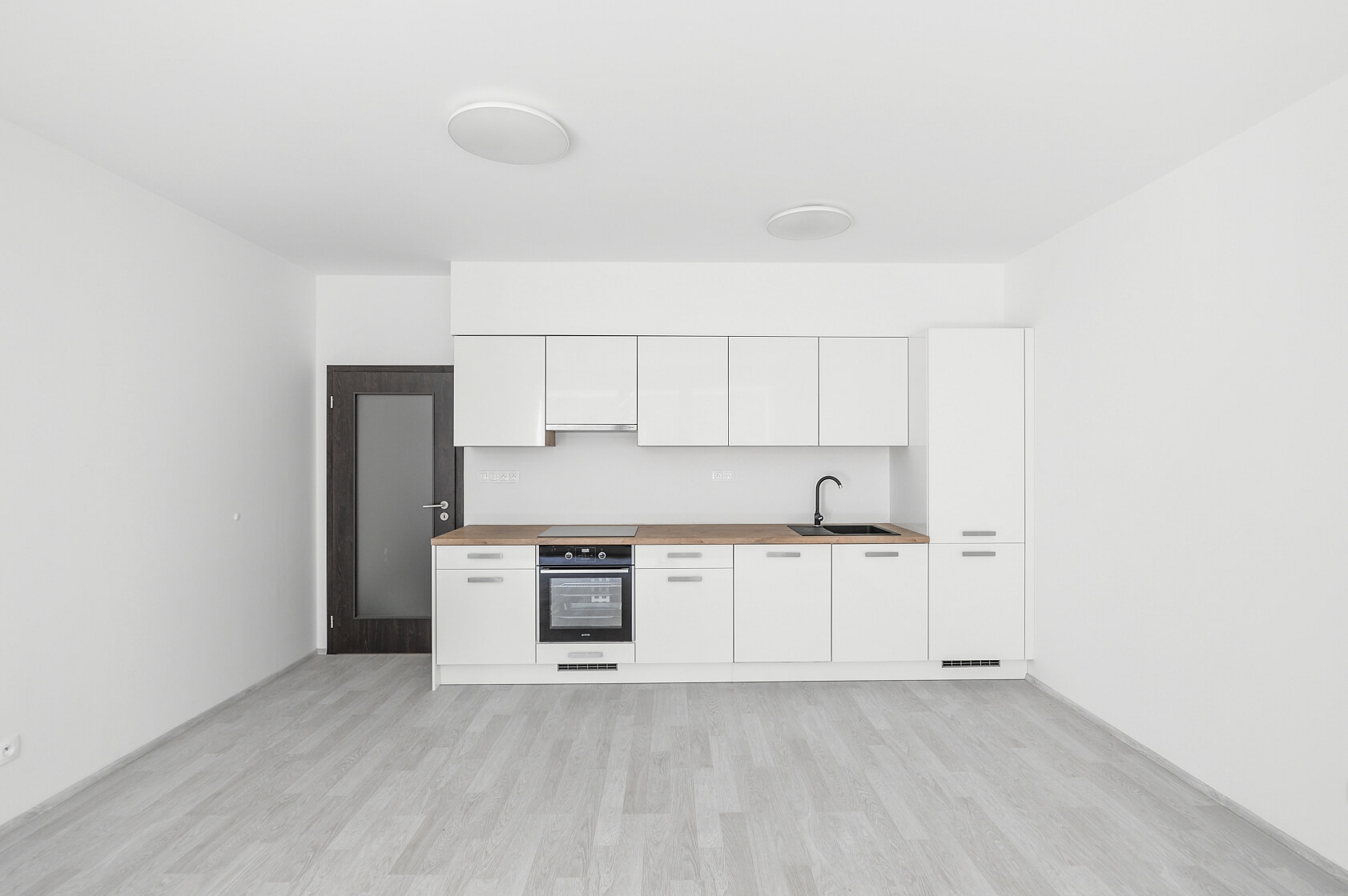 U Mlýnského kanálu, Karlín - Praha 8 | Pronájem, Byt 3+kk, 85 m²