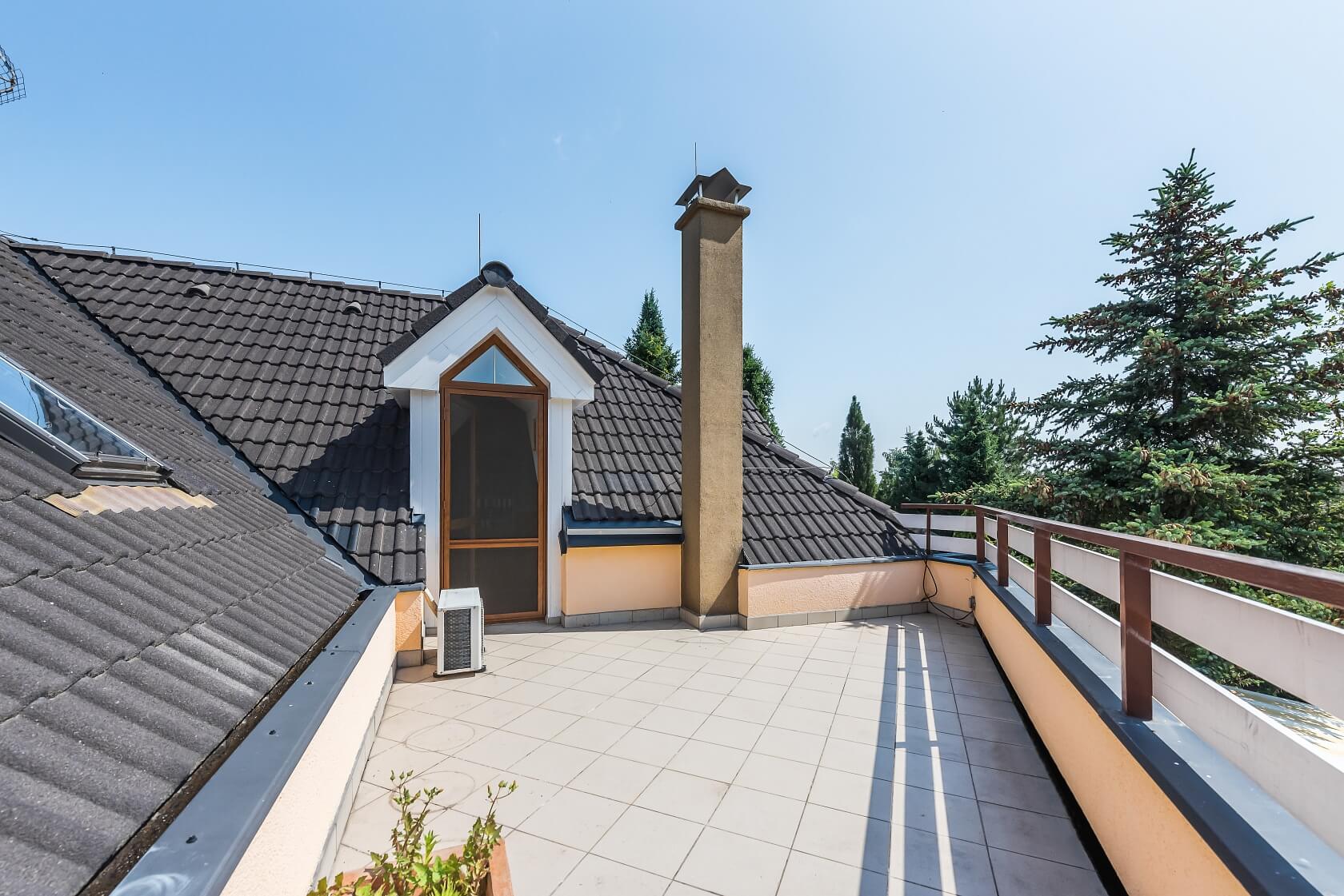 Tylova, Šestajovice - Praha-východ | Sale, House Four-bedroom (5+kk), 240 m²