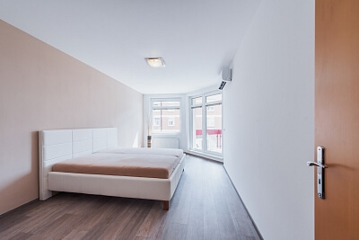 Nad Okrouhlíkem, Libeň - Prague 8 | Sale, Apartment One-bedroom (2+1), 69 m²