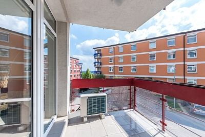 Nad Okrouhlíkem, Libeň - Prague 8 | Sale, Apartment One-bedroom (2+1), 69 m²