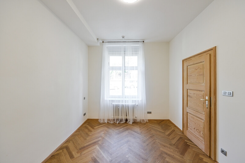 Hradešínská, Vinohrady - Prague 10 | Rent, Apartment Three-bedroom (4+1), 120 m²