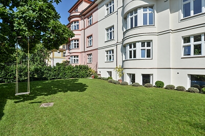 Hradešínská, Vinohrady - Prague 10 | Rent, Apartment Three-bedroom (4+1), 120 m²