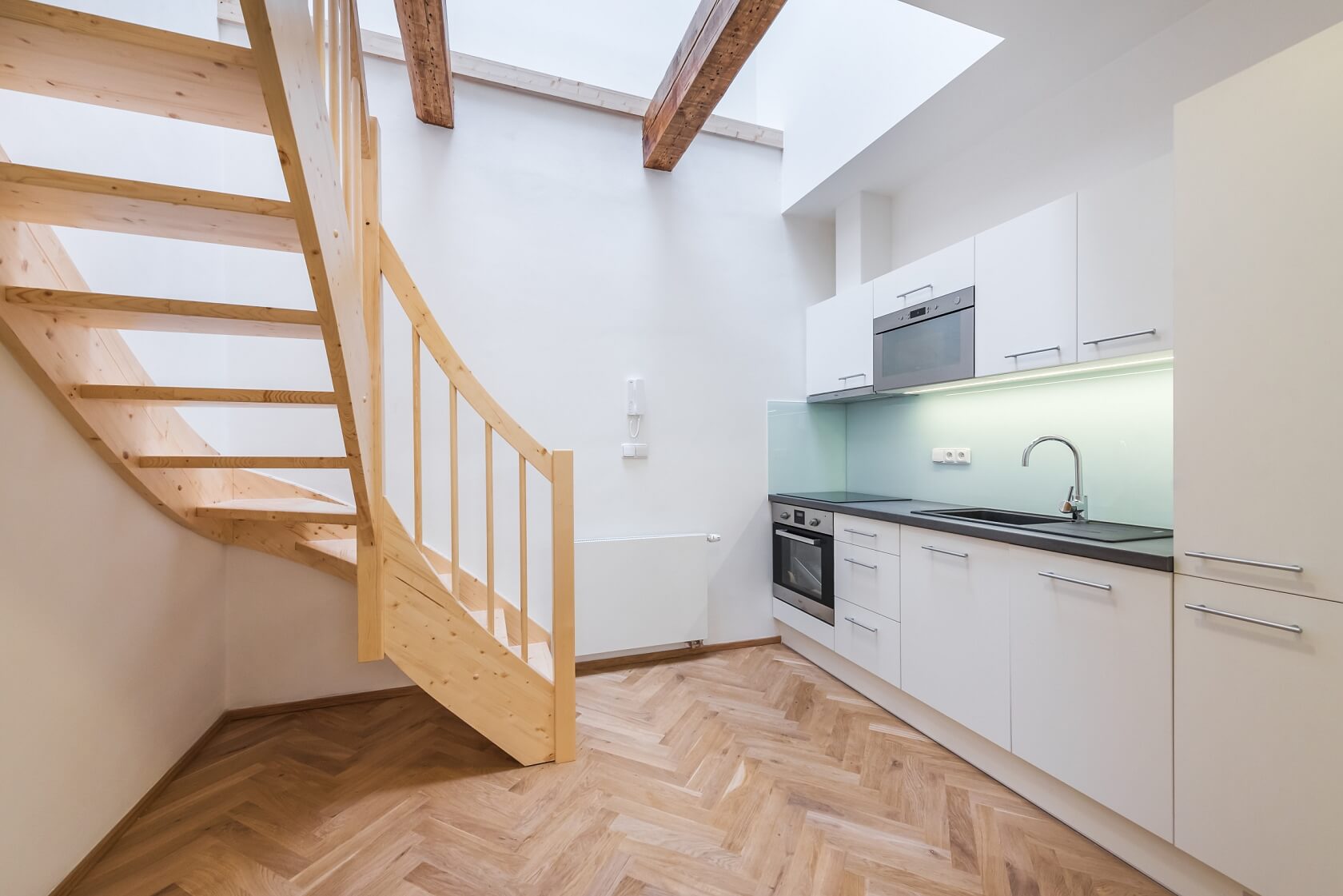 Myslíkova, Nové Město - Praha 2 | Pronájem, Byt 1+1, 76 m²