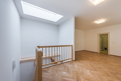 Myslíkova, Nové Město - Praha 2 | Pronájem, Byt 1+1, 76 m²