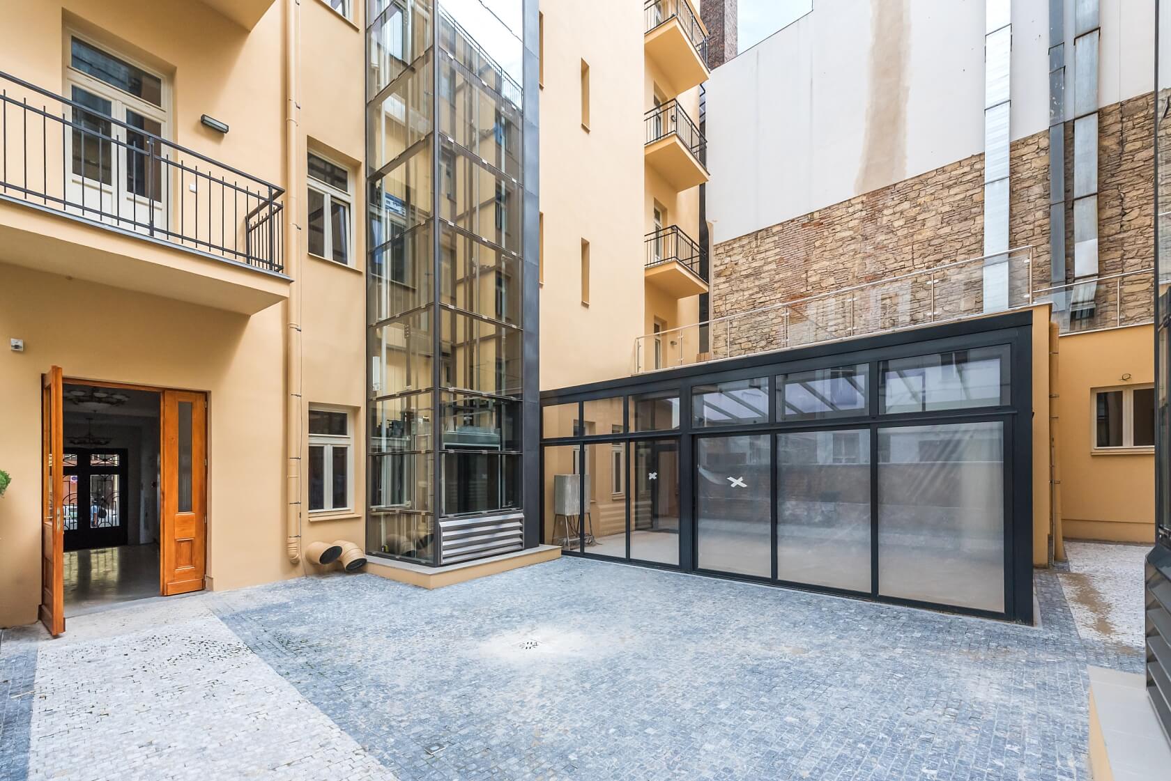 Myslíkova, Nové Město - Prague 2 | Rent, Apartment One-bedroom (2+kk), 73 m²