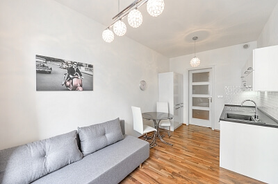 Rybalkova, Vinohrady - Praha 10 | Pronájem, Byt 2+kk, 37 m²