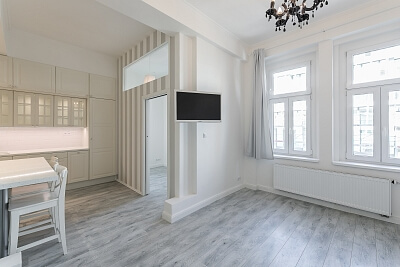 Holečkova, Smíchov - Prague 5 | Rent, Apartment One-bedroom (2+kk), 51 m²