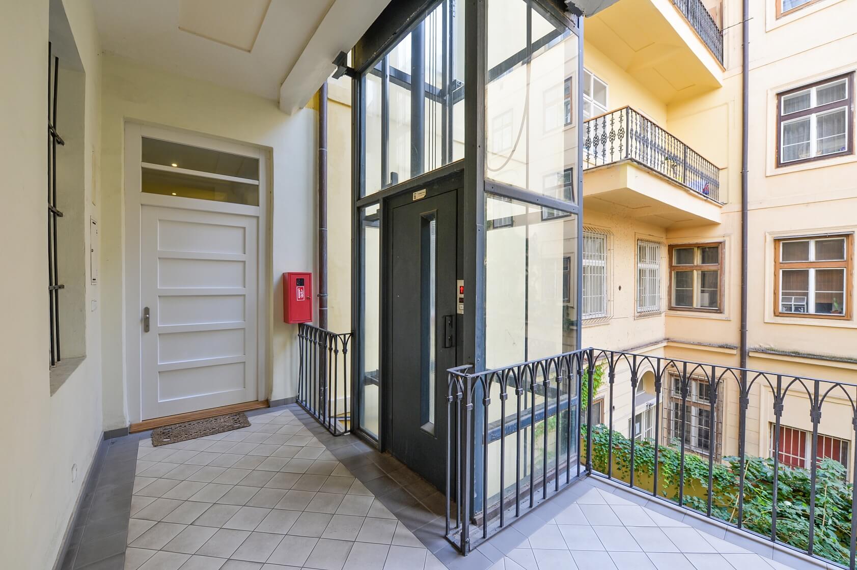 Benediktská, Staré Město - Praha 1 | Pronájem, Byt 3+1, 100 m²