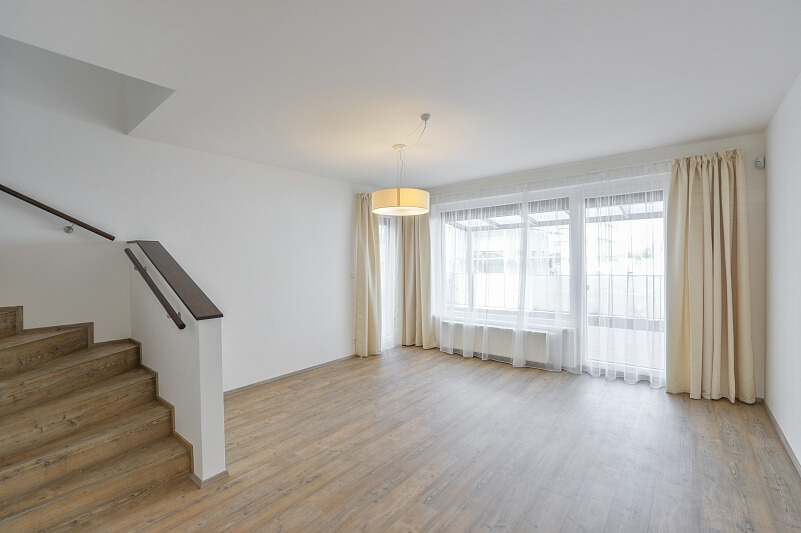 Honzíkova, Dolní Měcholupy - Prague 10 | Rent, House Three-bedroom (4+kk), 139 m²