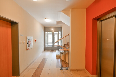 Na Císařce, Smíchov - Praha 5 | Pronájem, Byt 2+kk, 66 m²