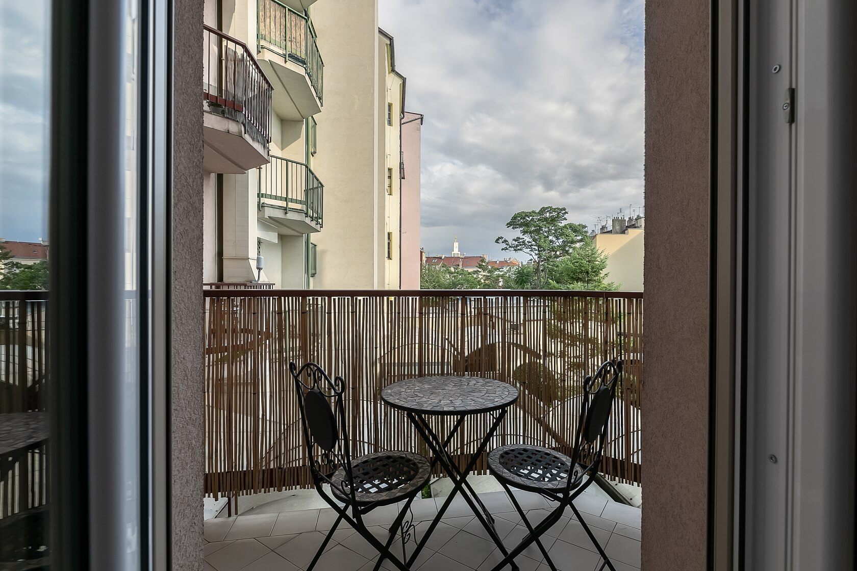 Holandská, Vršovice - Prague 10 | Rent, Apartment One-bedroom (2+kk), 70 m²