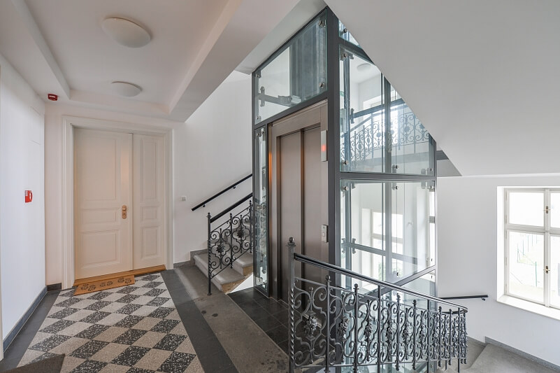 Staropramenná, Smíchov - Prague 5 | Rent, Apartment One-bedroom (2+kk), 80 m²